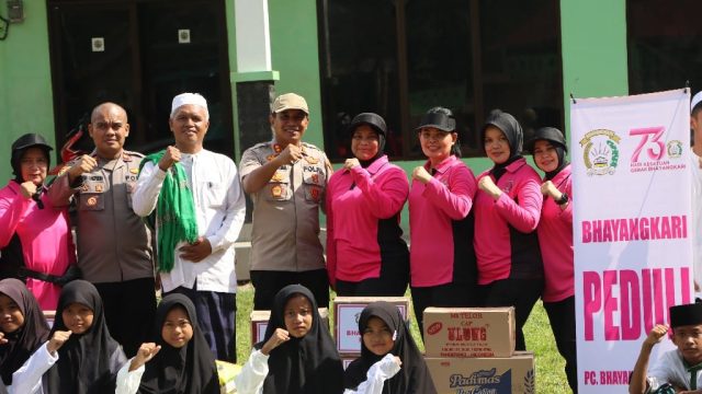 Kapolres Bungo Tinjau Perbaikan Jembatan Menuju Pesantren di Timbolasi *Ba’abul Muarif*