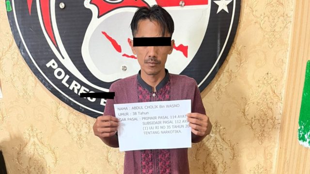 Malam Mencekam di Olak Besar: Tim Kuda Hitam Ringkus Pengedar Sabu, Penyelamat Generasi dari Lembah Kehancuran