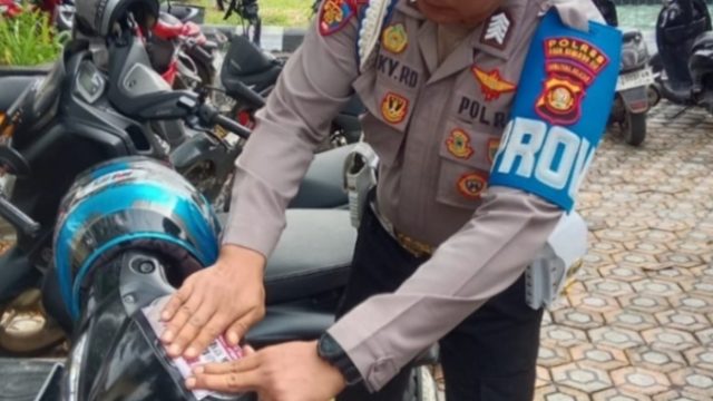 Propam Polres OKU Tegakkan Disiplin: Sanksi Tegas untuk Pelanggaran Seragam dan Parkir