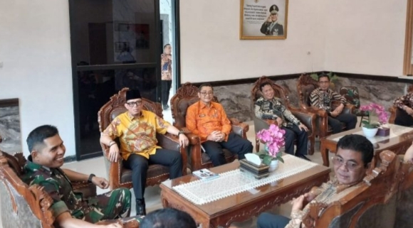 Silaturahmi Hangat Bupati OKU dengan Puslatpur Martapura Dorong Kemajuan Daerah  