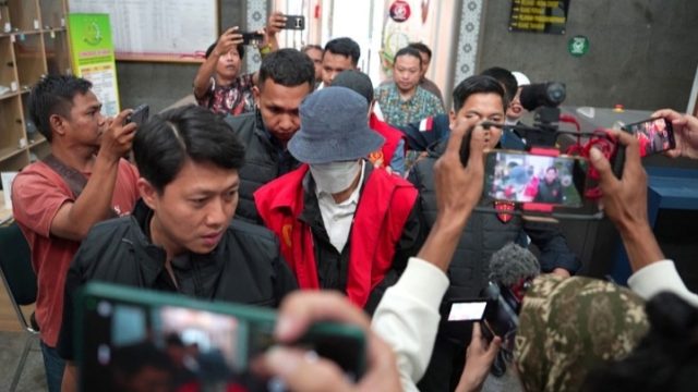 Skandal Rp 74,3 Miliar Meledak! Dua Eks Direktur PT Semen Baturaja Digelandang ke Rutan