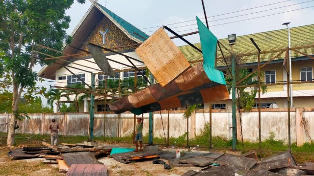 Dibongkar Tanpa Etika, Dinding Panjat Batang Hari Rusak: Bang Ade Tuntut PUPR Bertanggung Jawab