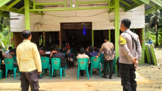 Hadir untuk Umat, Polsek Pelepat Amankan Ibadah Jumat Agung dan Paskah 2026