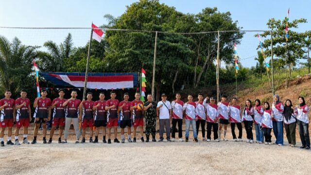 Kasdim 0416/Bungo Tebo Resmi Buka Turnamen Merah Putih Bola Voli HUT RI ke-81, Laga Perdana Polres Bungo vs Emji Sport Jadi Magnet Pembuka